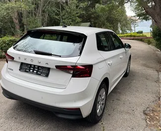 Vermietung Skoda Fabia. Wirtschaft Fahrzeug zur Miete in Montenegro ✓ Kaution Einzahlung von 100 EUR ✓ Versicherungsoptionen KFZ-HV, VKV Komplett, Diebstahlschutz, Ausland, Keine Kaution.