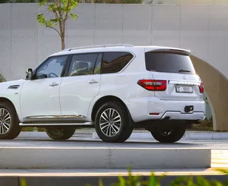 Vermietung Nissan Patrol. Premium, Luxus, SUV Fahrzeug zur Miete in VAE ✓ Kaution Einzahlung von 2500 AED ✓ Versicherungsoptionen KFZ-HV.