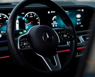 Benzin 3,0L Motor von Mercedes-Benz GLS-Class 2021 zur Miete in Dubai.