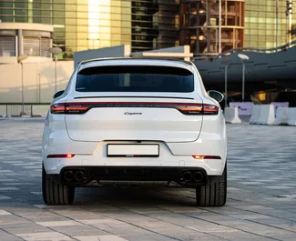 Porsche Cayenne 2019 mit Antriebssystem Allradantrieb, verfügbar in Dubai.