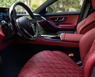Mercedes-Benz S500 2021 zur Miete verfügbar in Dubai, mit Kilometerbegrenzung unbegrenzte.