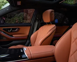 Mercedes-Benz S500 2021 mit Antriebssystem Allradantrieb, verfügbar in Dubai.