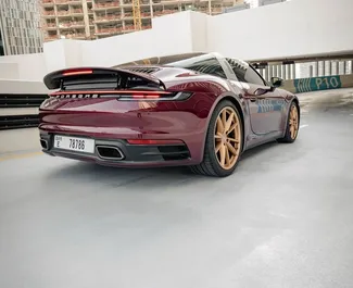 Vermietung Porsche 911 Carrera GTS. Premium, Luxus, Cabrio Fahrzeug zur Miete in VAE ✓ Kaution Einzahlung von 2500 AED ✓ Versicherungsoptionen KFZ-HV.