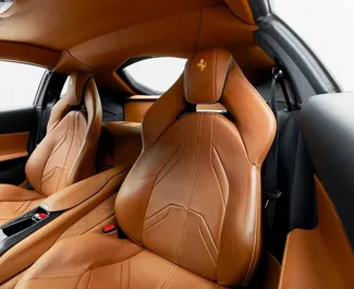 Mietwagen Ferrari 812 Superfast 2019 in VAE, mit Benzin-Kraftstoff und 800 PS ➤ Ab 3700 AED pro Tag.