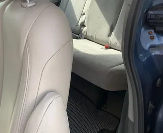 Toyota Sienna 2017 mit Antriebssystem Frontantrieb, verfügbar in Tiflis.