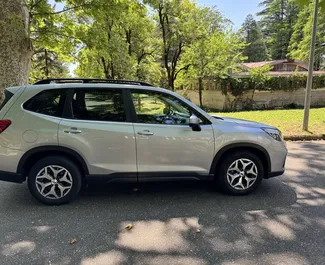 Frontansicht eines Mietwagens Subaru Forester in Kutaisi, Georgien ✓ Auto Nr.14024. ✓ Automatisch TM ✓ 0 Bewertungen.