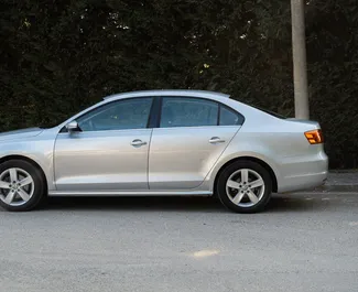 Autovermietung Volkswagen Jetta Nr.9697 Automatisch in Durres, ausgestattet mit einem 2,0L Motor ➤ Von Erald in Albanien.