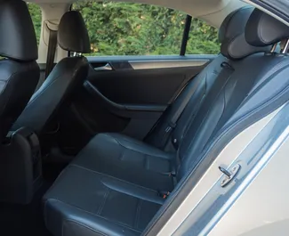 Diesel 2,0L Motor von Volkswagen Jetta 2015 zur Miete in Durres.