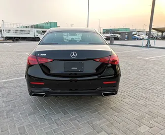 Mietwagen Mercedes-Benz C-Class 2024 in VAE, mit Benzin-Kraftstoff und 255 PS ➤ Ab 500 AED pro Tag.