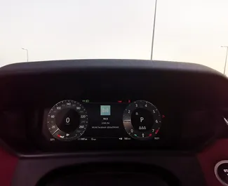 Benzin 2,0L Motor von Land Rover Range Rover Velar 2024 zur Miete in Dubai.