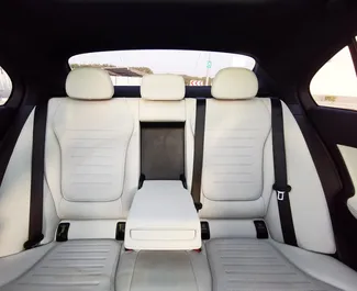 Mercedes-Benz C300 Cabrio 2023 zur Miete verfügbar in Dubai, mit Kilometerbegrenzung unbegrenzte.
