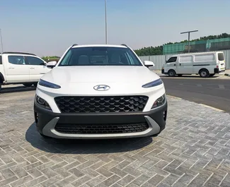 Mietwagen Hyundai Kona 2023 in VAE, mit Benzin-Kraftstoff und 147 PS ➤ Ab 150 AED pro Tag.