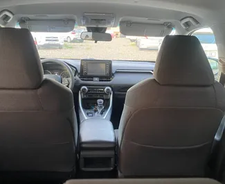 Benzin 3,5L Motor von Toyota Rav4 2020 zur Miete in Kutaisi.