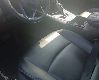 Toyota Rav4 2020 zur Miete verfügbar in Kutaisi, mit Kilometerbegrenzung unbegrenzte.