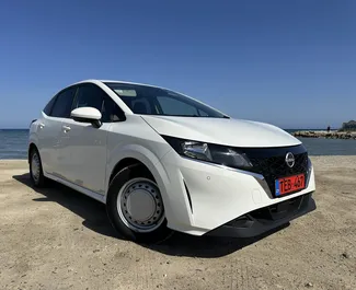 Nissan Note 2022 zur Miete verfügbar in Larnaca, mit Kilometerbegrenzung unbegrenzte.