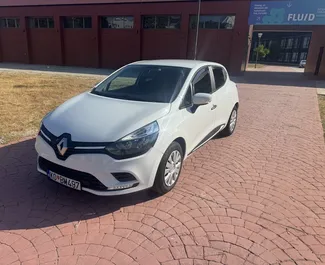 Autovermietung Renault Clio 4 Nr.14027 Schaltgetriebe in Budva, ausgestattet mit einem 1,5L Motor ➤ Von Filip in Montenegro.