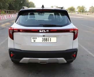 Kia Seltos 2024 mit Antriebssystem Frontantrieb, verfügbar in Dubai.
