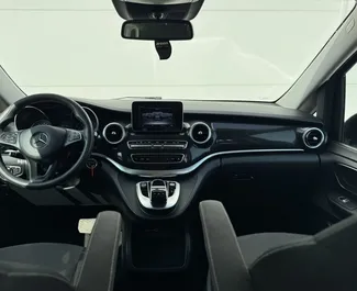 Diesel 2,0L Motor von Mercedes-Benz V-Class 2018 zur Miete in Budva.