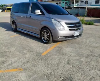 Mietwagen Hyundai H1 2017 in Thailand, mit Diesel-Kraftstoff und  PS ➤ Ab 2850 THB pro Tag.