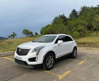 Mietwagen Cadillac XT4 2023 in Georgien, mit Benzin-Kraftstoff und 235 PS ➤ Ab 144 GEL pro Tag.