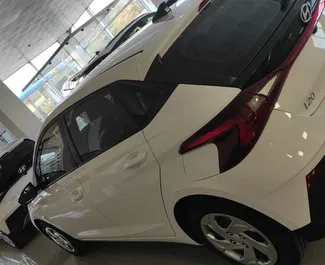Frontansicht eines Mietwagens Hyundai i20 in Fethiye, Türkei ✓ Auto Nr.11769. ✓ Automatisch TM ✓ 0 Bewertungen.