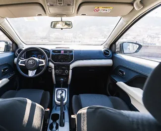 Mietwagen Toyota Rush 2022 in Georgien, mit Benzin-Kraftstoff und 103 PS ➤ Ab 109 GEL pro Tag.