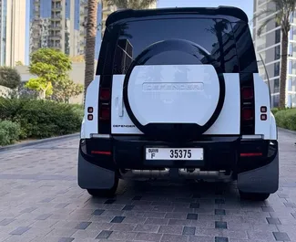 Land Rover Defender 2024 zur Miete verfügbar in Dubai, mit Kilometerbegrenzung unbegrenzte.
