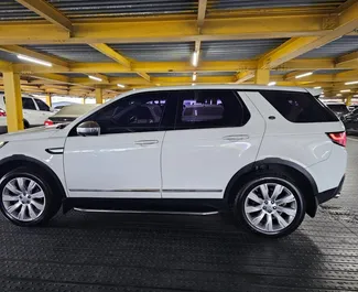 Diesel 2,2L Motor von Land Rover Discovery Sport 2015 zur Miete in Tirana.