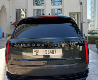 Mietwagen Land Rover Range Rover 2024 in VAE, mit Benzin-Kraftstoff und 355 PS ➤ Ab 1200 AED pro Tag.