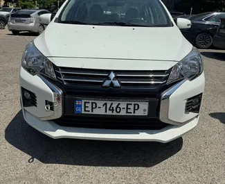 Frontansicht eines Mietwagens Mitsubishi Attrage in Tiflis, Georgien ✓ Auto Nr.13659. ✓ Automatisch TM ✓ 0 Bewertungen.