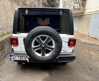 Vermietung Jeep Wrangler Sahara. Komfort, SUV, Cabrio Fahrzeug zur Miete in Georgien ✓ Kaution Keine Kaution ✓ Versicherungsoptionen KFZ-HV, VKV Plus, VKV Komplett, Insassen.