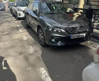 Benzin 1,5L Motor von Suzuki Baleno 2022 zur Miete in Tiflis.