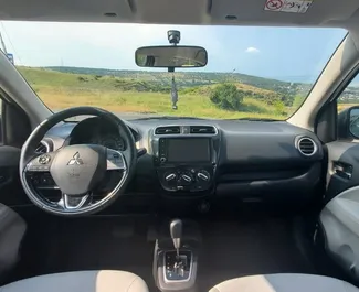 Mitsubishi Attrage 2022 mit Antriebssystem Frontantrieb, verfügbar in Tiflis.