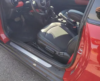 Mini Cooper S 2018 mit Antriebssystem Allradantrieb, verfügbar in Tiflis.