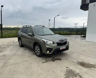 Frontansicht eines Mietwagens Subaru Forester in Kutaisi, Georgien ✓ Auto Nr.14092. ✓ Automatisch TM ✓ 0 Bewertungen.