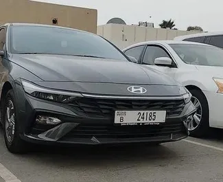 Frontansicht eines Mietwagens Hyundai Elantra in Dubai, VAE ✓ Auto Nr.13943. ✓ Automatisch TM ✓ 0 Bewertungen.
