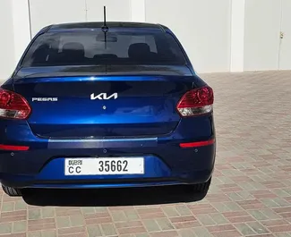 Frontansicht eines Mietwagens Kia Pegas in Dubai, VAE ✓ Auto Nr.14004. ✓ Automatisch TM ✓ 0 Bewertungen.