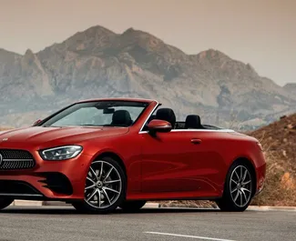 Frontansicht eines Mietwagens Mercedes-Benz E-Class Cabrio in Alicante, Spanien ✓ Auto Nr.14018. ✓ Automatisch TM ✓ 0 Bewertungen.
