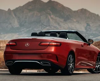 Vermietung Mercedes-Benz E-Class Cabrio. Premium, Cabrio Fahrzeug zur Miete in Spanien ✓ Kaution Einzahlung von 2000 EUR ✓ Versicherungsoptionen KFZ-HV.