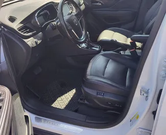Vermietung Buick Encore. Komfort, Crossover Fahrzeug zur Miete in Georgien ✓ Kaution Keine Kaution ✓ Versicherungsoptionen KFZ-HV, VKV Plus, VKV Komplett, Insassen, Diebstahlschutz, Keine Kaution.