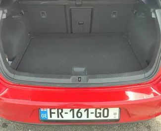 Volkswagen Golf 8 2018 zur Miete verfügbar in Tiflis, mit Kilometerbegrenzung 250 km/Tag.
