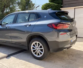 Vermietung BMW X2. Komfort, Premium, Crossover Fahrzeug zur Miete in Spanien ✓ Kaution Einzahlung von 700 EUR ✓ Versicherungsoptionen KFZ-HV.