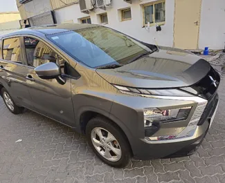 Benzin 1,5L Motor von Mitsubishi Xpander 2024 zur Miete in Dubai.