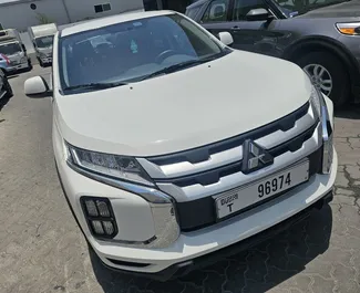Frontansicht eines Mietwagens Mitsubishi ASX in Dubai, VAE ✓ Auto Nr.14013. ✓ Automatisch TM ✓ 0 Bewertungen.
