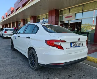 Autovermietung Fiat Tipo Nr.9545 Schaltgetriebe in Chania, ausgestattet mit einem 1,4L Motor ➤ Von Antaios in Griechenland.
