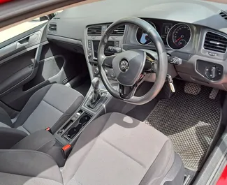 Benzin 1,6L Motor von Volkswagen Golf 4 2018 zur Miete in Limassol.