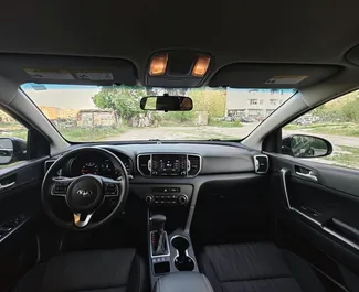 Benzin 2,4L Motor von Kia Sportage 2016 zur Miete in Tiflis.
