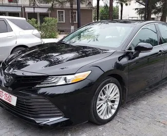Mietwagen Toyota Camry 2019 in Georgien, mit Benzin-Kraftstoff und 210 PS ➤ Ab 140 GEL pro Tag.