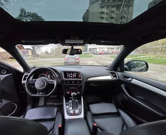 Benzin 3,0L Motor von Audi Q5 2016 zur Miete in Tiflis.