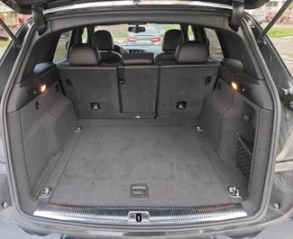 Audi Q5 2016 mit Antriebssystem Allradantrieb, verfügbar in Tiflis.